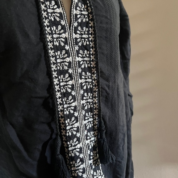 Madewell Embroidered Camelia Top - Picture 5 of 5